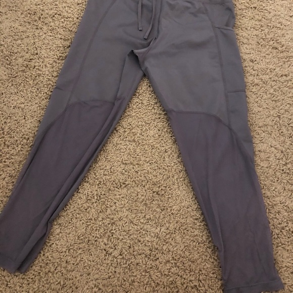 Nike Leggings with Mesh Cut outs - Picture 2 of 4